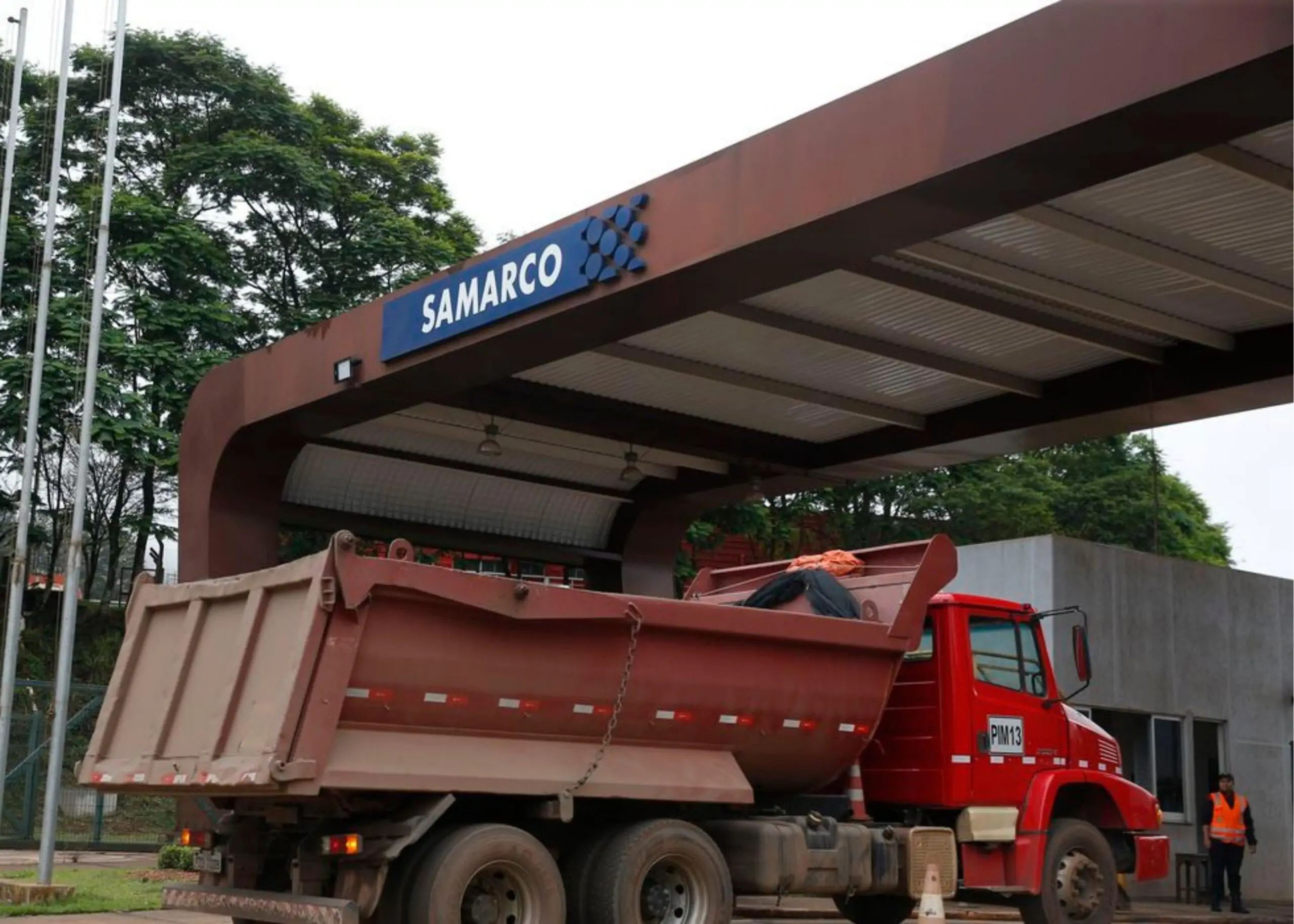 Samarco realiza processo de seleção de operador em Mariana (MG)