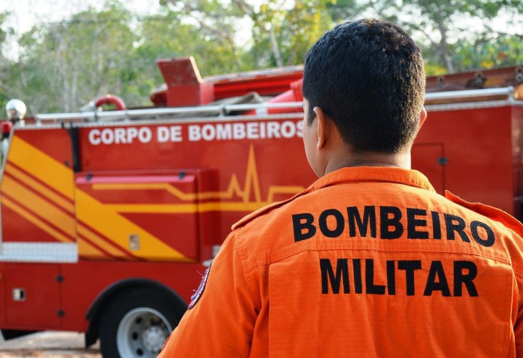 Incêndio em Lavras Novas: Residência consumida pelo fogo deixa uma vítima
