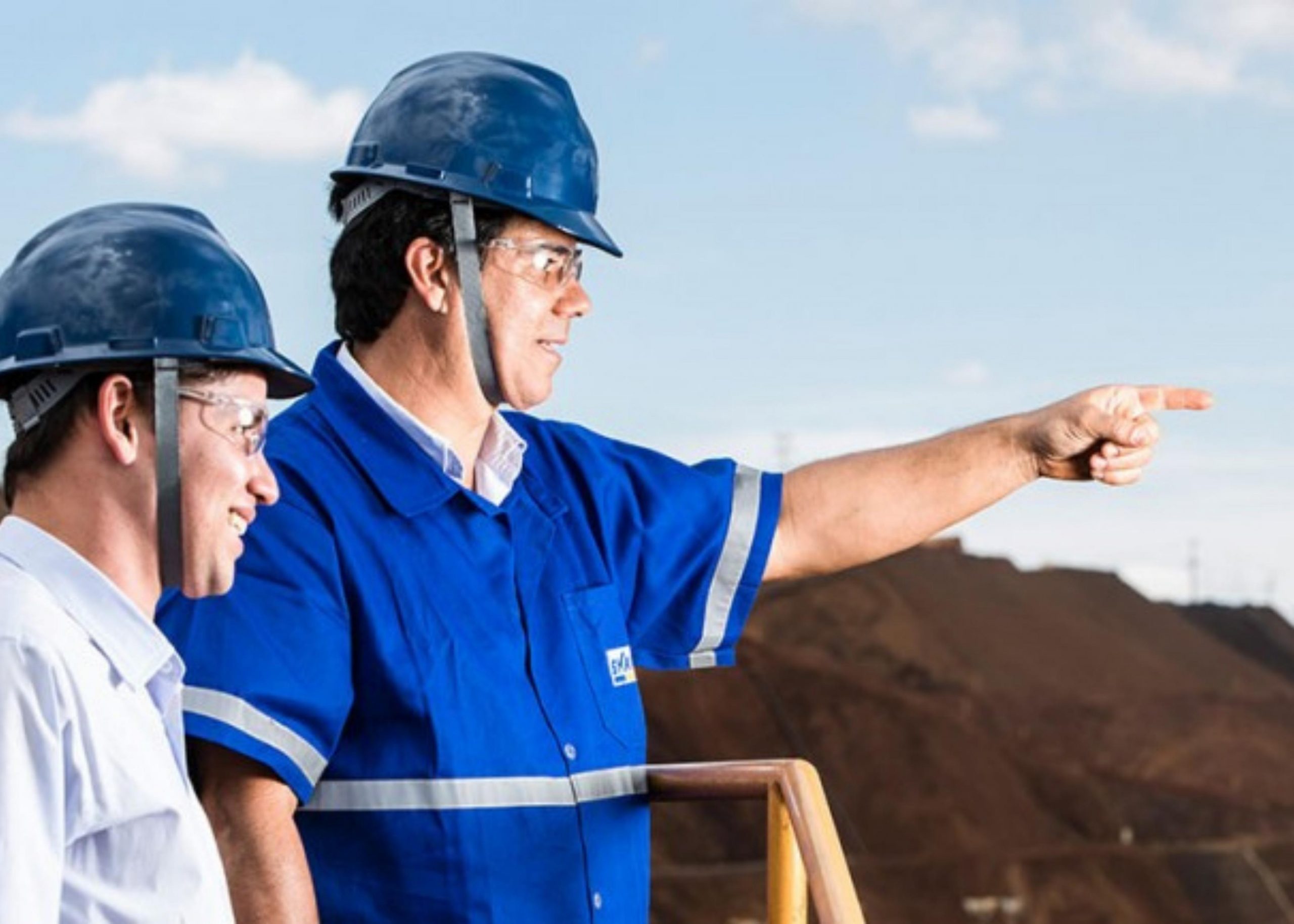 Skava Minas oferta vagas para motoristas e operadores em Mariana-MG