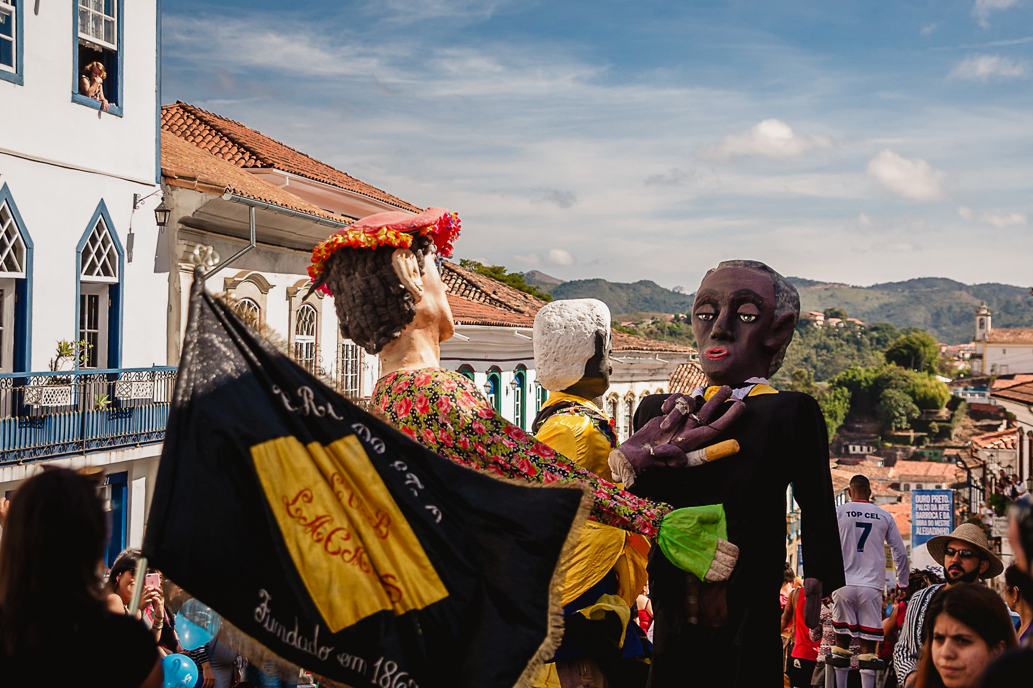 Encontro de Zé Pereiras movimenta as ruas de Ouro Preto neste sábado