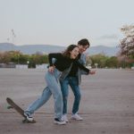 Como não ficar preso em um serviço de relacionamentos online: estabeleça limites, fale por vídeo e tenha encontros em pessoa