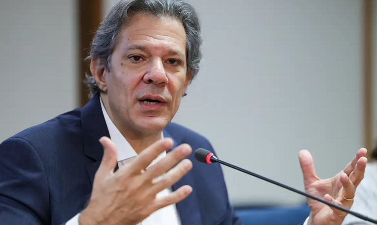 Polêmica do PIX: estratégias equivocadas de Haddad cria desgaste na imagem do governo