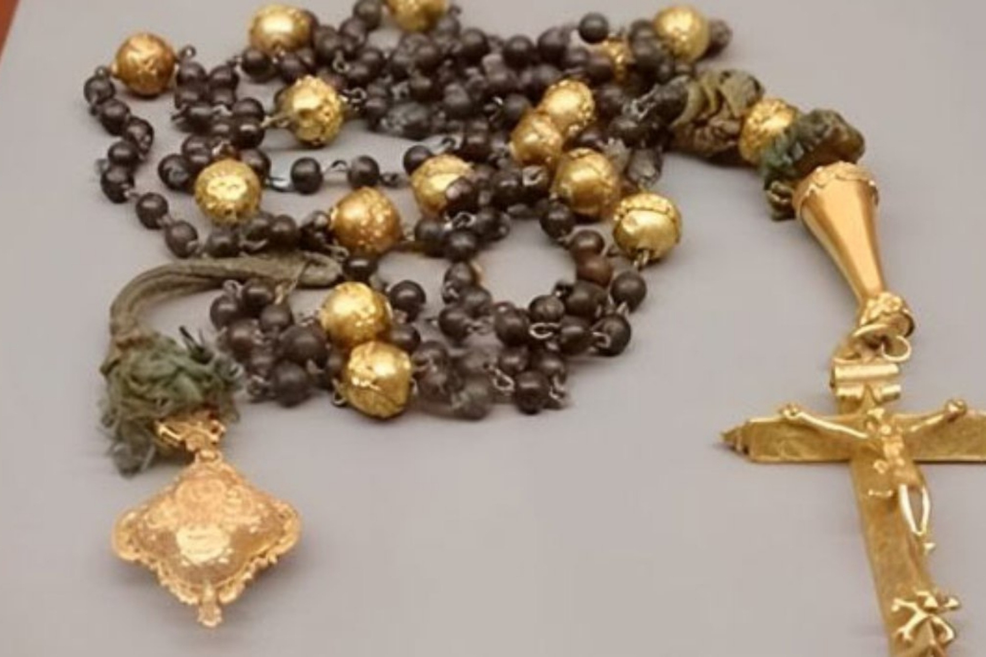 Colombiana é condenada por furto de rosário do século XIX em Ouro Preto