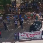 Trabalhadores protestam contra demissões em massa na JMN Mineração