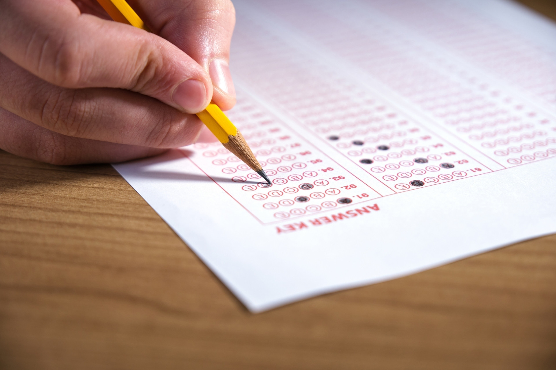 Edital do concurso público da Fundação Hospitalar do Estado de Minas Gerais