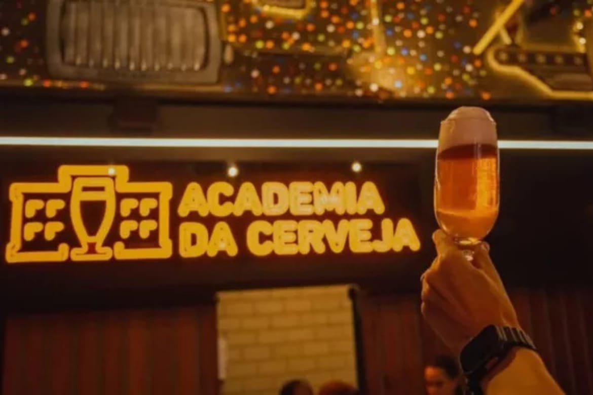 Ambev lança 3 mil bolsas de estudo em curso gratuito para mulheres no setor cervejeiro