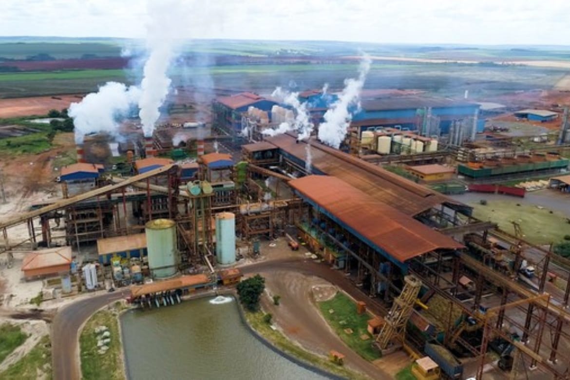 Usina Coruripe abre vagas de emprego em cidades de Minas Gerais; veja cargos, cidades e prazos para inscrição