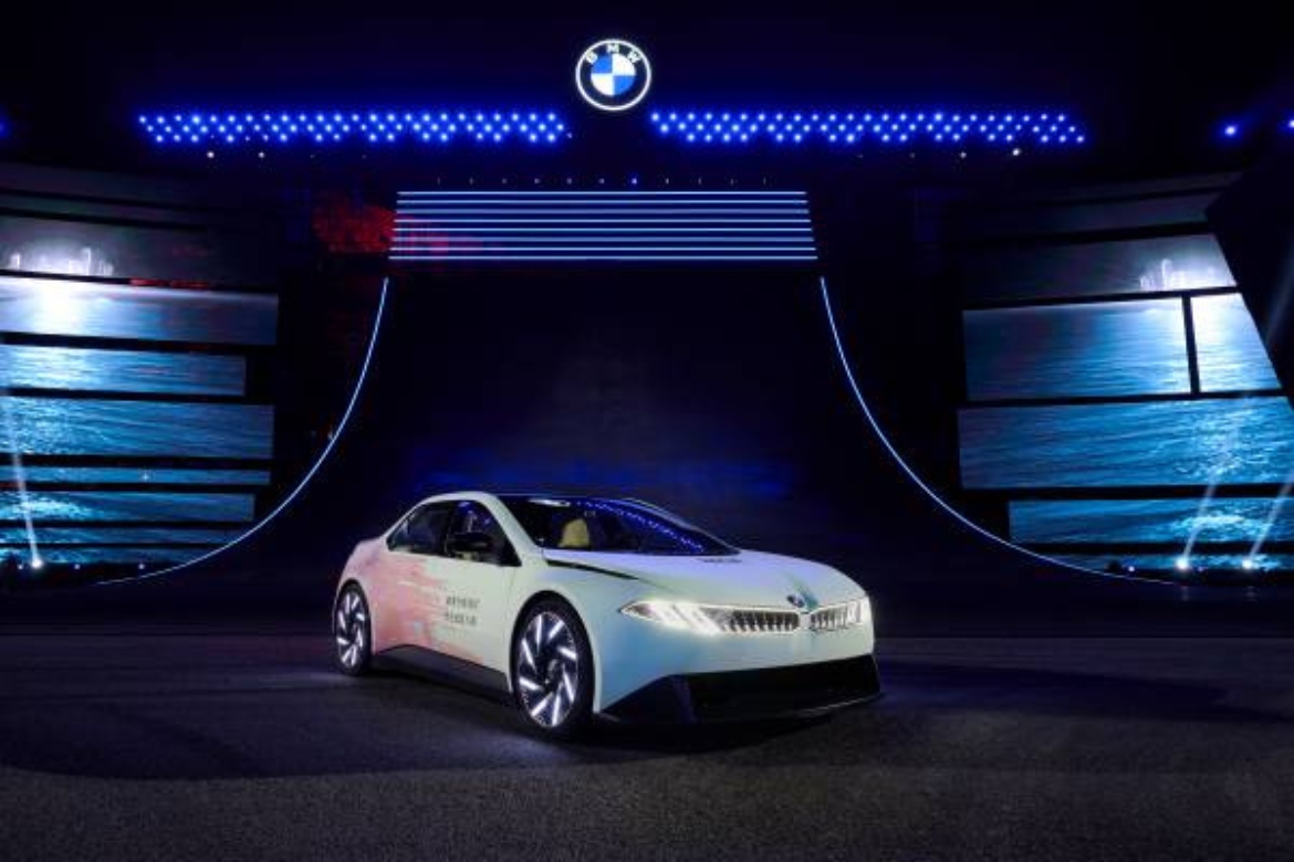 BMW vai integrar inteligência artificial da DeepSeek nos carros lançados na China em 2025