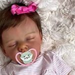 Bebês reborn: moda cultural ou sinal de alguma patologia?