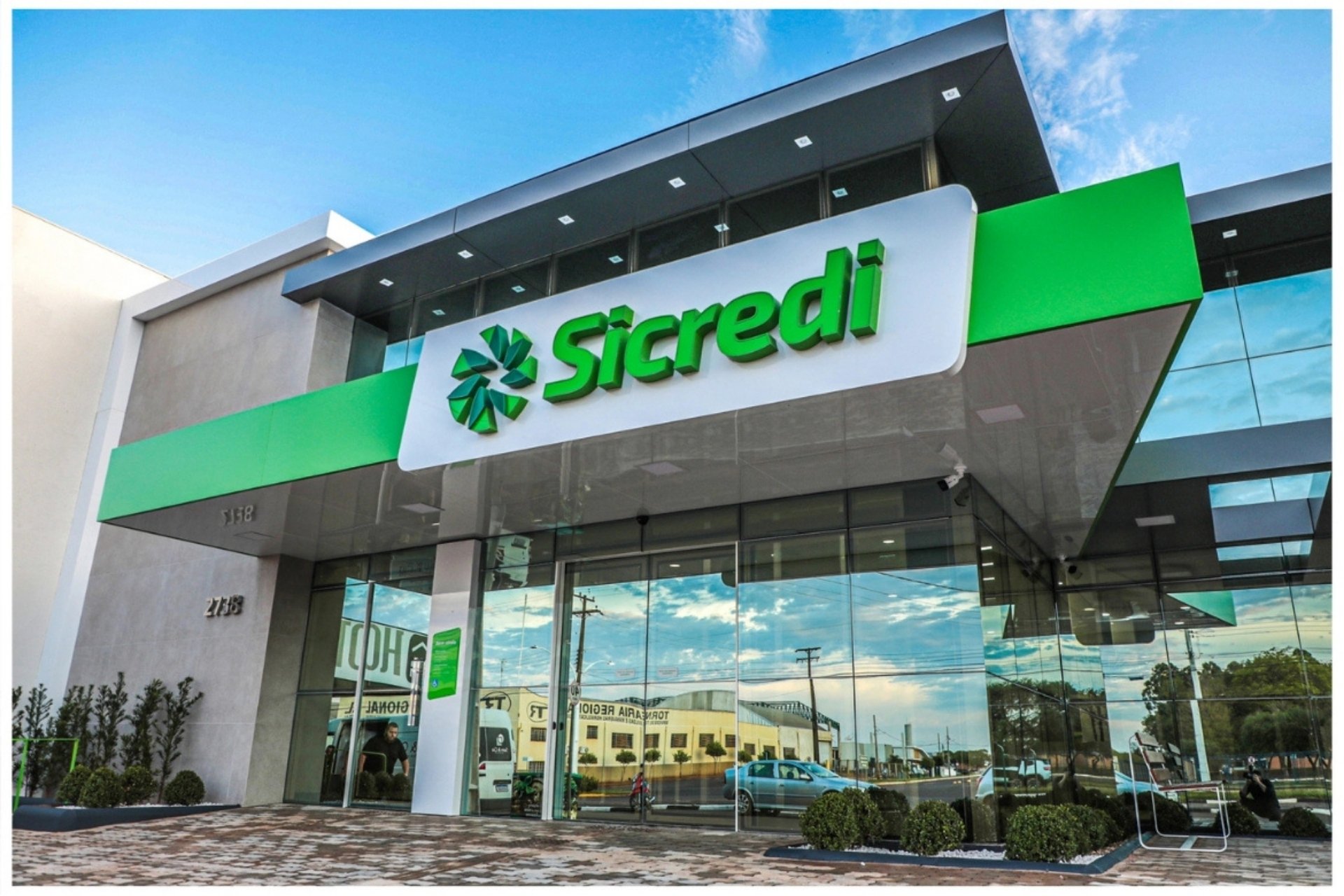 Sicredi abre 900 vagas de emprego em todo o Brasil; Minas Gerais concentra 91 oportunidades