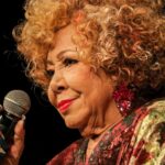 Alcione celebra 50 anos de carreira com show em Mariana
