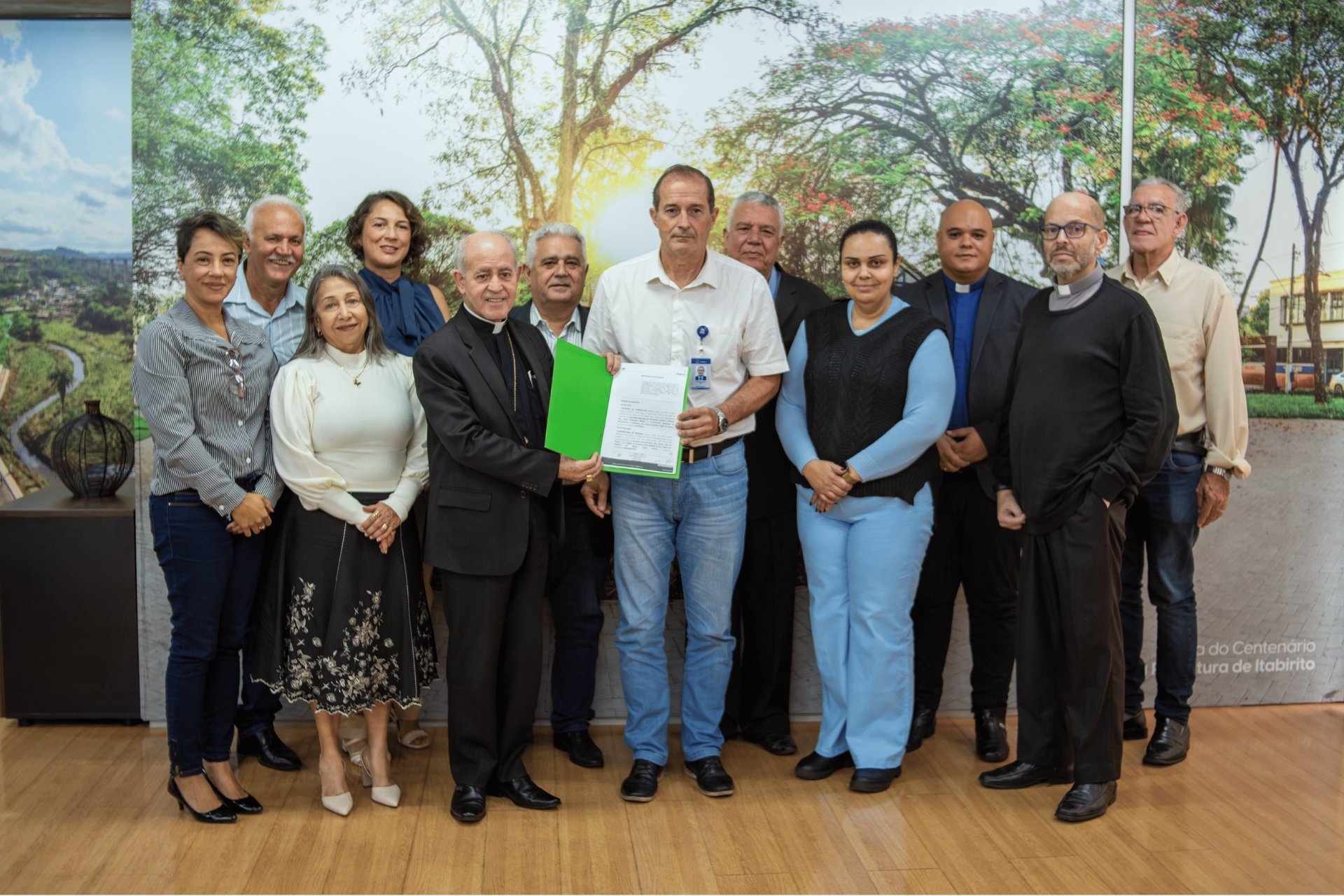Prefeitura de Itabirito e Arquidiocese de Mariana assinam protocolo de intenções para restauração da Capela de Nossa Senhora do Rosário