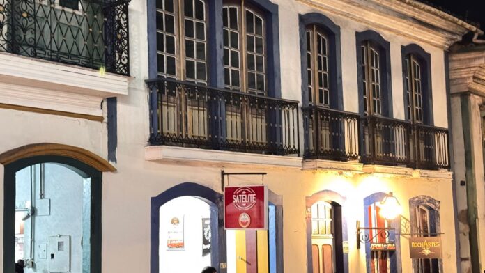 Restaurante de Ouro Preto divulga nota após denúncia da REFOP sobre caso de racismo e homofobia