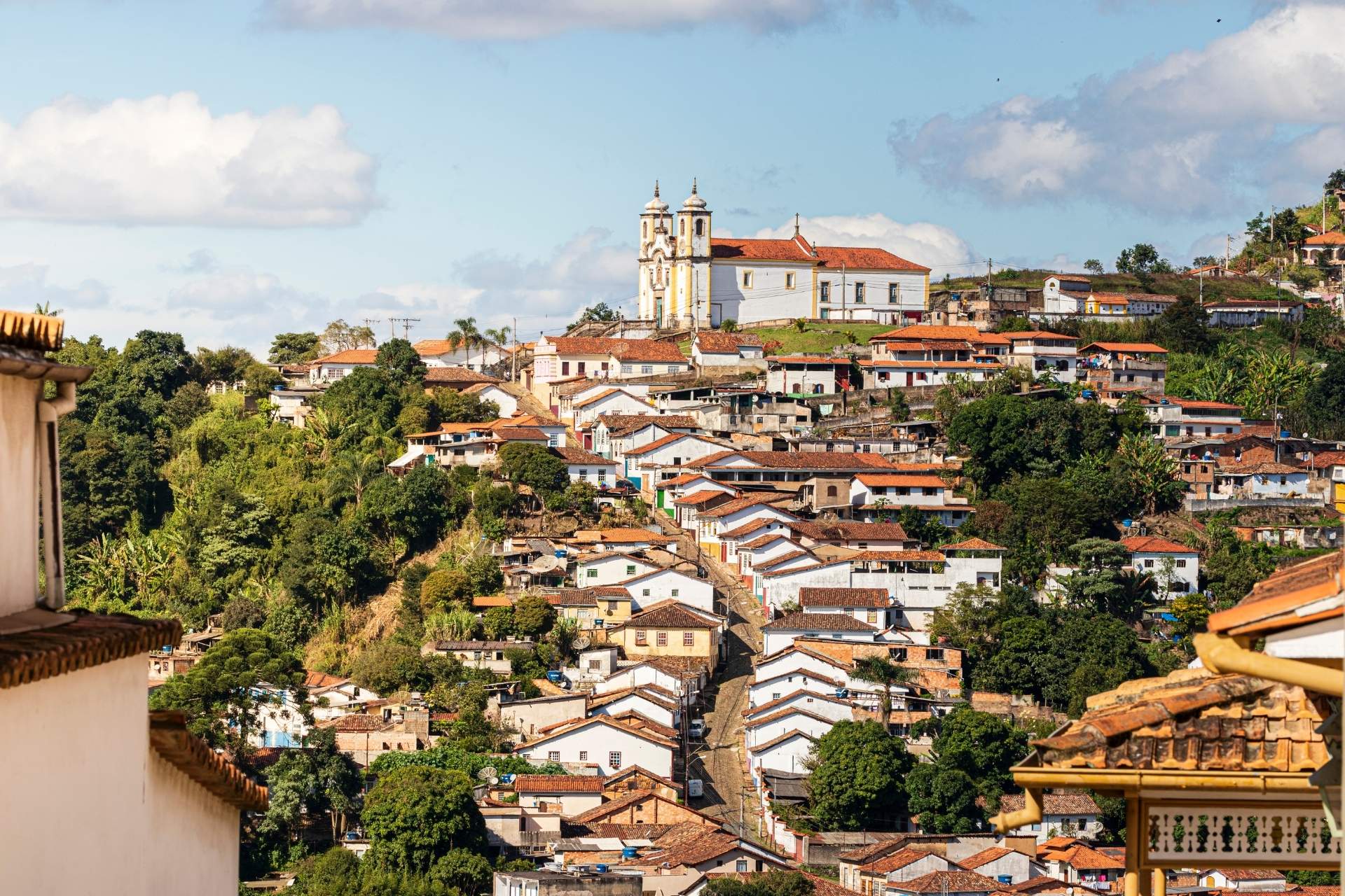 Governo de Minas abre 710 vagas em cursos gratuitos a distância de Turismo