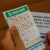 Mega-Sena 2874 pode pagar R$ 61 milhões nesta terça-feira; confira o resultado