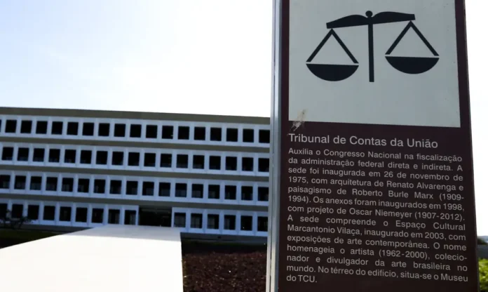 TCU abre concurso para nível médio com salário de R$ 15 mil e provas em Brasília
