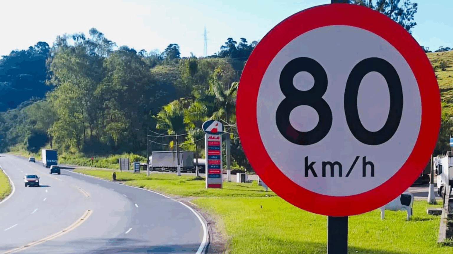 Quase 3 mil motoristas excedem velocidade em 24 horas durante testes com novos radares na BR-040