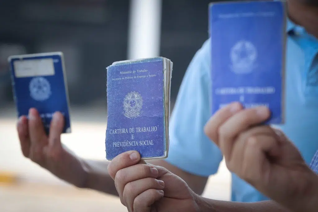 Mutirão de empregos no Sine Congonhas oferece dezenas de vagas em obras e indústria