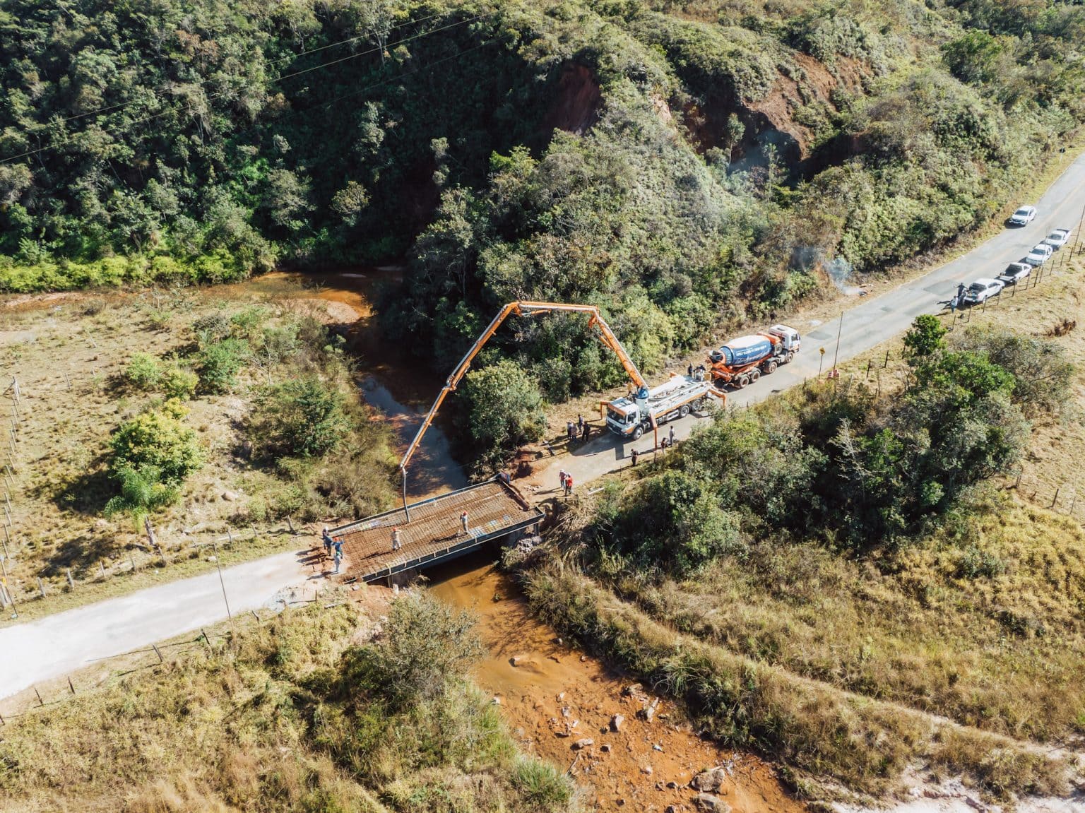 Ponte do Praião recebe concretagem e obra entra na reta final em Itabirito