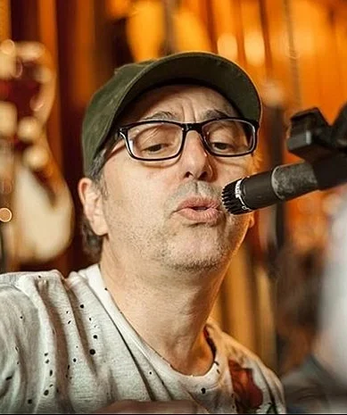 Zeca Baleiro e Gian & Giovani são atrações confirmadas em Itabirito na Festa do Pastel de Angu em setembro