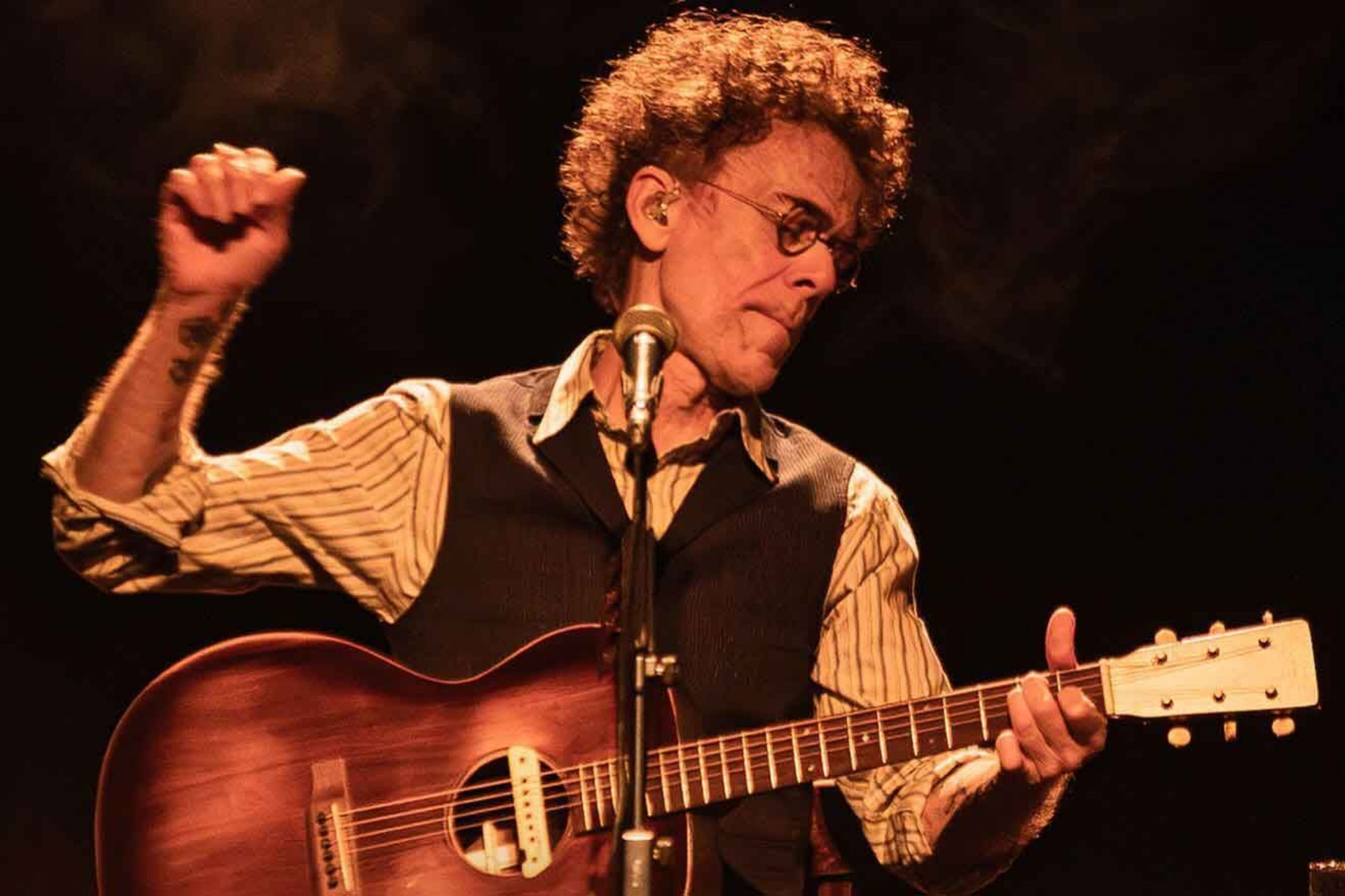 Show de Nando Reis na Praça Tiradentes será limitado a 3 mil pessoas por determinação do Ministério Público; área será cercada para limitar o público