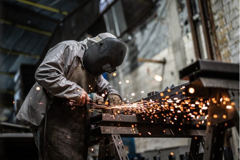 Siderurgia pode cortar até 37 mil empregos no Brasil, aponta entidade