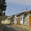 Mineração pressiona custo de vida em Mariana e encarece setores básicos, mostra pesquisa da UFMG