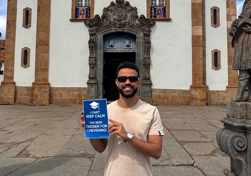 Após oito anos de tentativas, congonhense realiza sonho de estudar mestrado em Londres