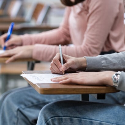UFSJ lança concurso público com 10 vagas para cargos técnico-administrativos