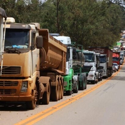 Uso de estrada da Vale por outras mineradoras para desviar caminhões da BR-040 é debatido em MG