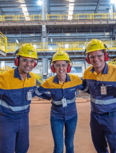 Samarco abre vagas em Mariana para operador de equipamentos e técnico de manutenção