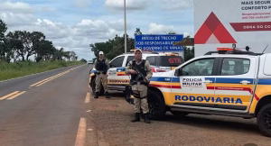 Motoristas de Minas parados em blitzes agora podem quitar débitos na hora para não terem carro removido para pátio