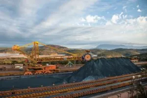 Vale registra maior produção de minério desde 2018 e reforça perspectiva de crescimento para 2025
