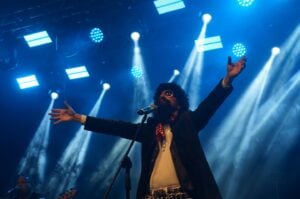 Raulzito vive: Festa da Jabuticaba de Cachoeira do Campo terá show cover de Raul Seixas