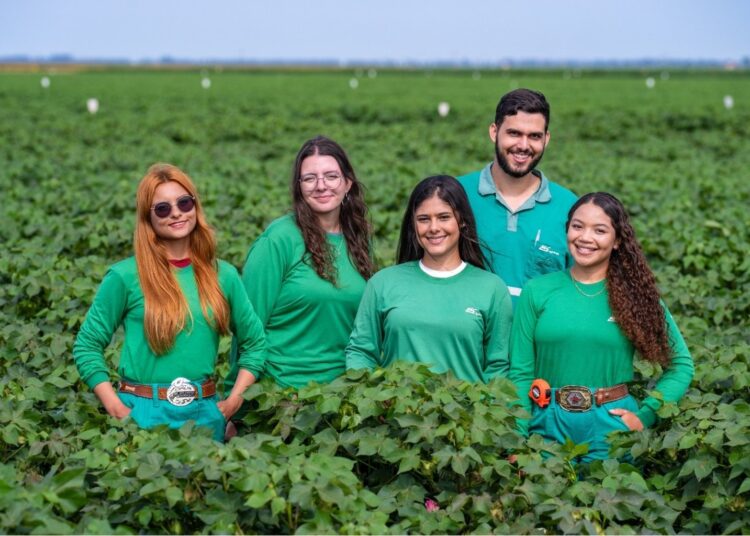 Programa busca jovens com propósito e curiosidade para atuar no setor do agronegócio
