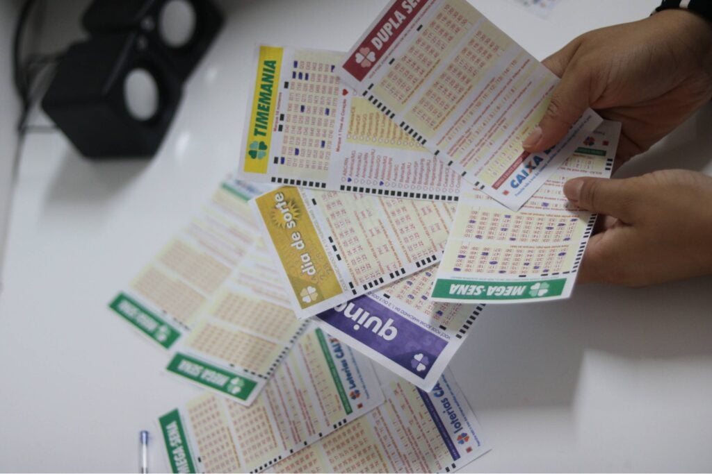 Veja os números sorteados nesta terça-feira (7/10) nas loterias Caixa