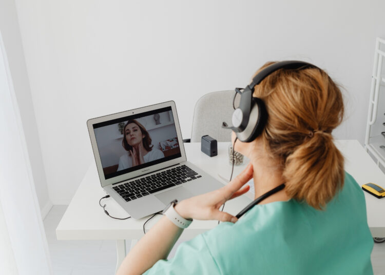 Ministério da Educação e Fundação Telefônica Vivo oferecem curso gratuito para professores sobre tecnologias digitais