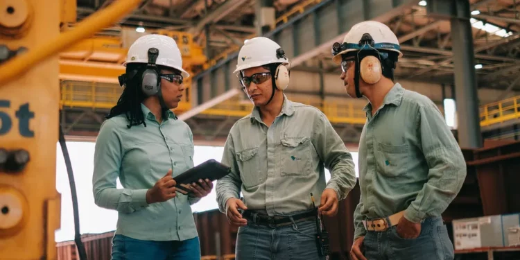 Vale tem segunda quinzena de outubro com mais de 100 vagas de emprego