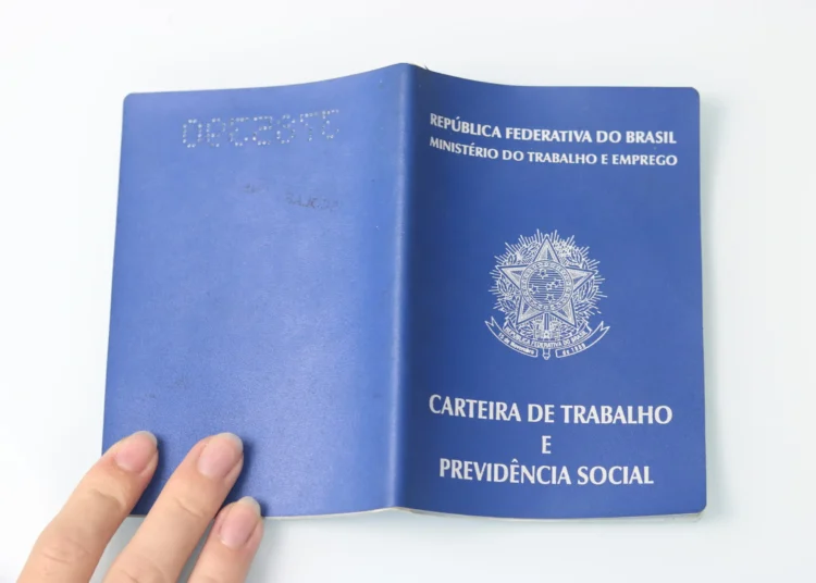 Sine Congonhas inicia novembro com 80 vagas de emprego disponíveis