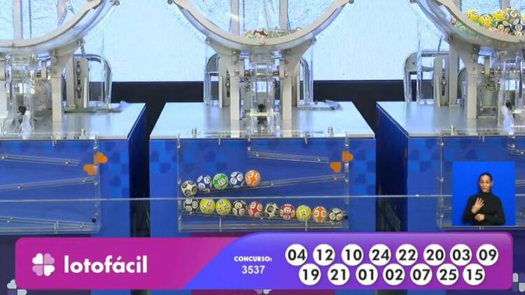 Números do sorteio da Lotofácil 3537