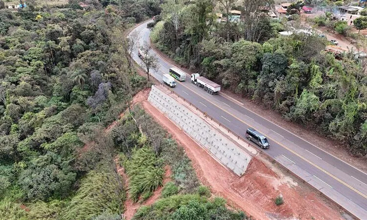 Obras de contenção interditam parcialmente a BR-040 em Congonhas na segunda-feira