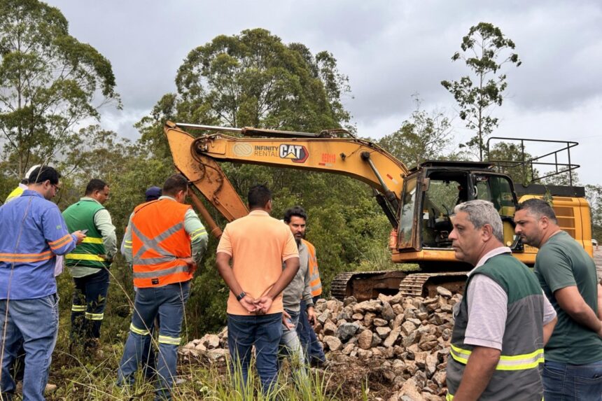 Obra emergencial libera trecho da MG-129 em Ouro Preto após erosão e alerta de risco geológico