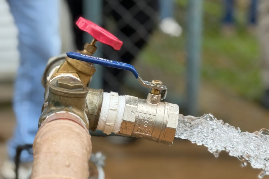 Novo poço artesiano reforça abastecimento e leva água de melhor qualidade à parte alta de Cachoeira do Brumado, distrito de Mariana-MG