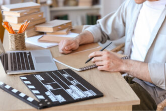 UFMG oferece laboratório gratuito para criação roteiro para séries de TV